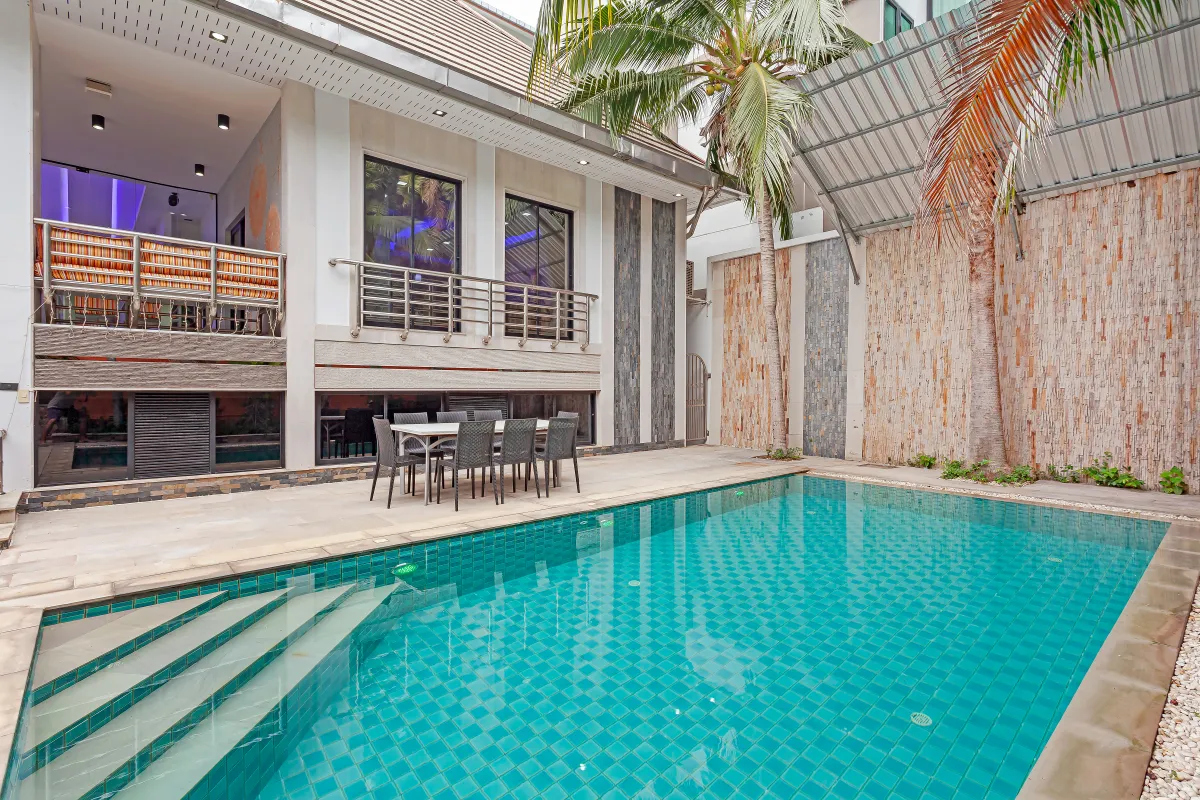 Royal Grand High Grove